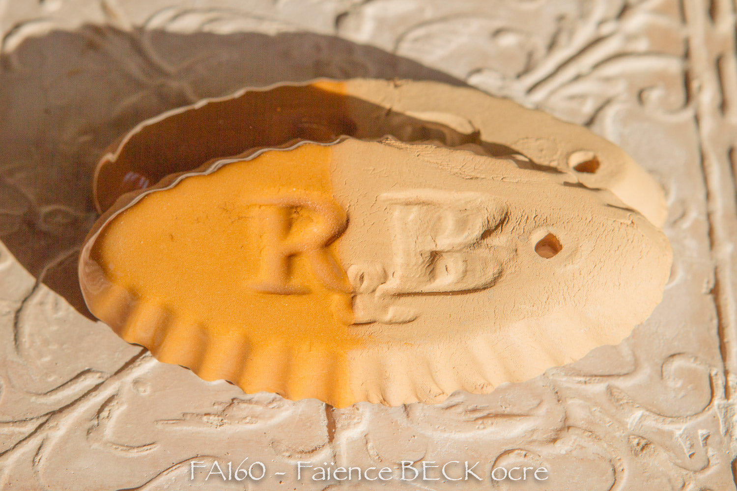 Faïence ocre Raoult & Beck FA160 lisse