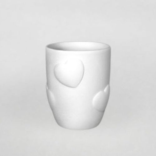 Tasse coeur en relief - Biscuit de faïence